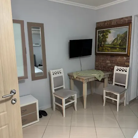 Central Studios Pansiyon